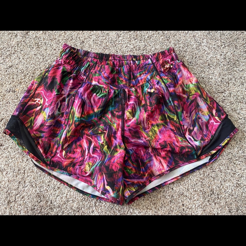 Lululemon hotty hot shorts NWOT 6 tall 4” inseam